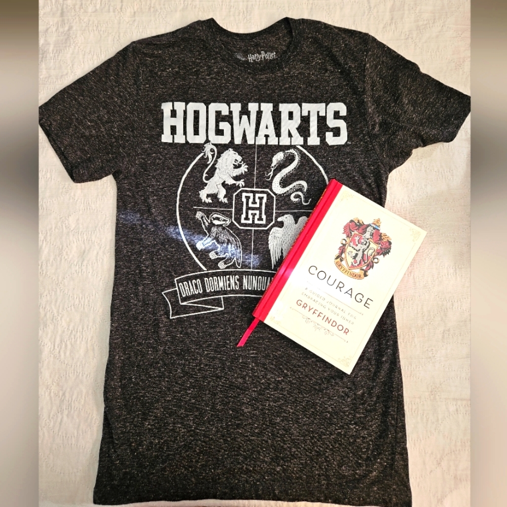 Hogwarts Dark Grey T-Shirt Bundle Featuring A Gryffindor Journal
